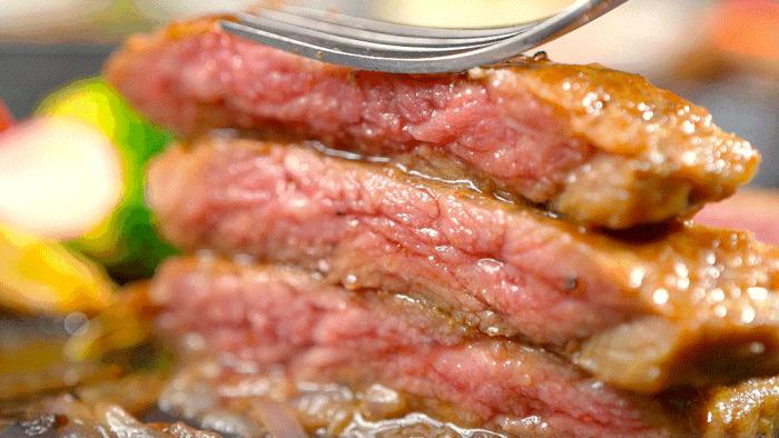 吃火焰牛排视频,吃火焰牛排视频大全