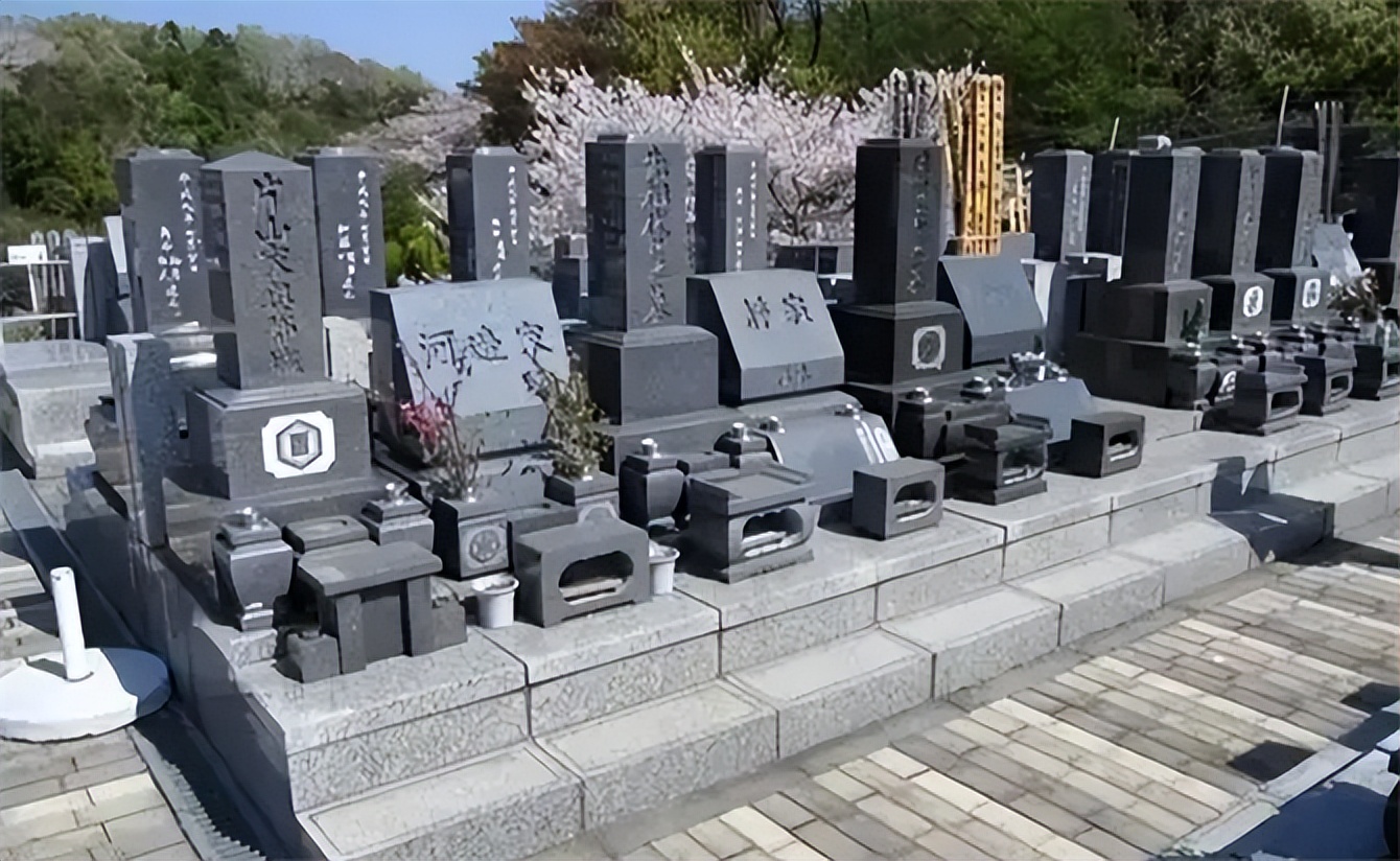 火葬场、棺材、墓碑中国全垄断，中国是如何一条龙送走日本人的？