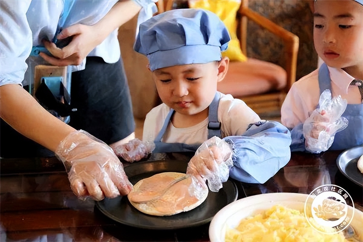 媒体“网事”｜观里讯息一“网”俱全，邻里似亲“站”内相见