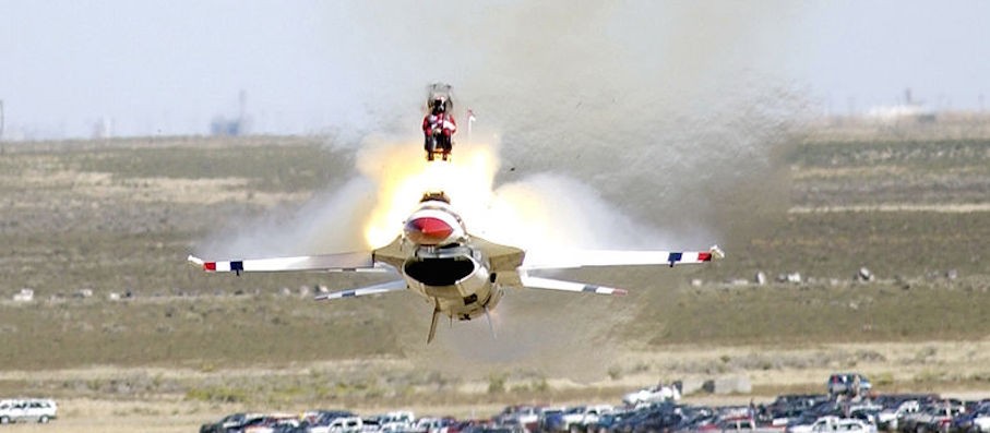 美军f-35全挂载导弹,美军f-35垂直起降