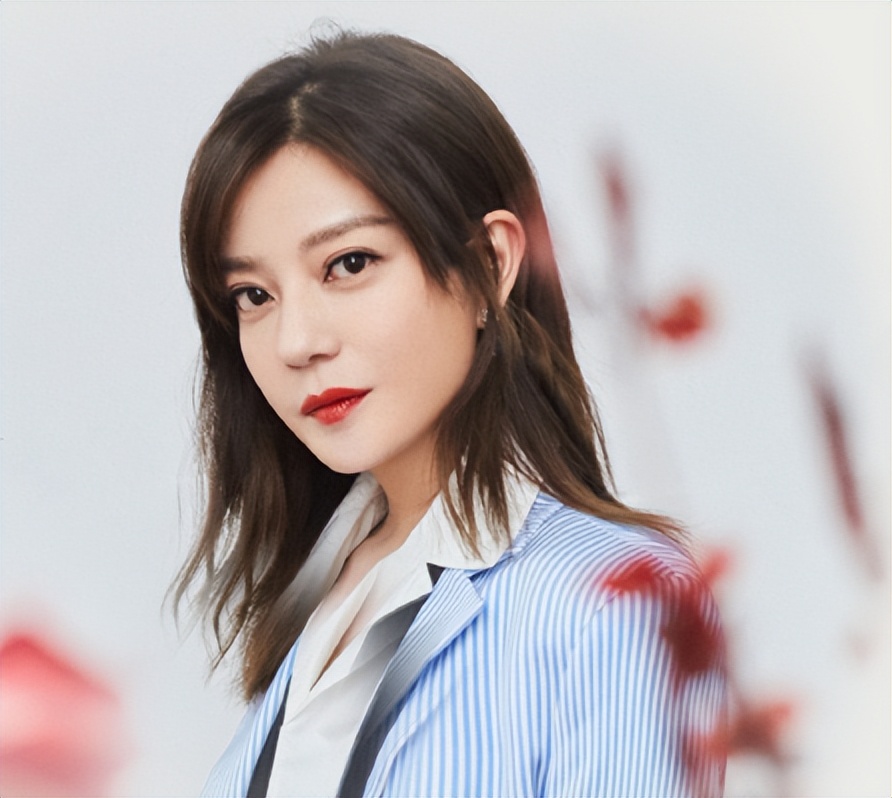 赵薇最新机场消息,赵薇移民法国