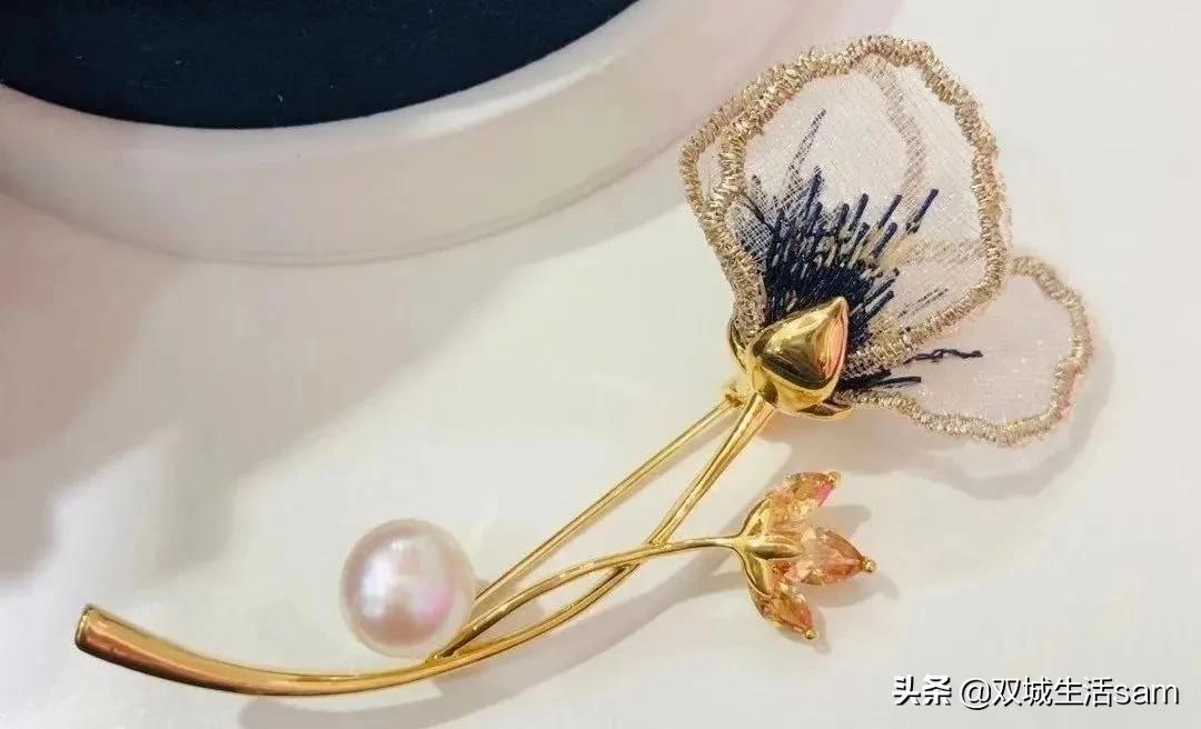 珍珠首饰怎样保养才更亮,怎样用珍珠戴出时尚感珍珠饰品