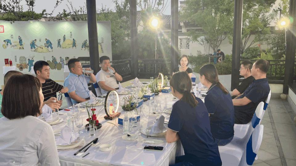 以酒之名，茅台经销商用469场活动沉浸式传递“美”文化