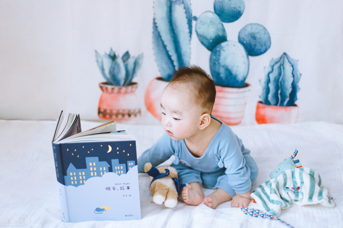 老话说寒从脚起,寒从脚起婴儿光脚