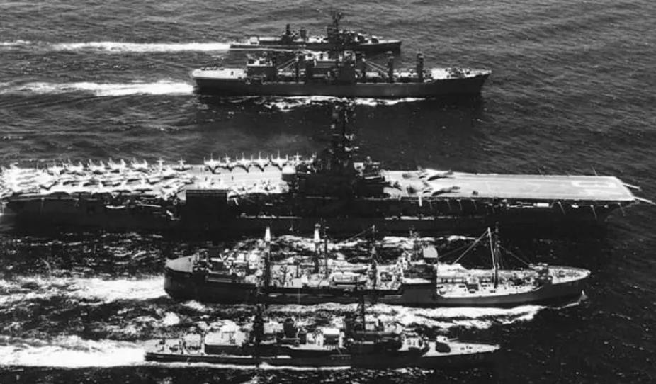 毛主席有多霸气？一句话改写国际公约，我国领海3海里变成12海里