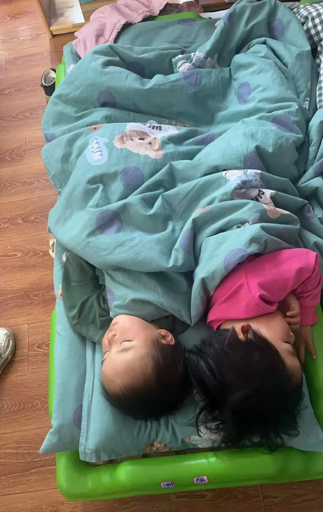 两岁送去幼儿园会不会太早,三岁三个月要不要送去幼儿园