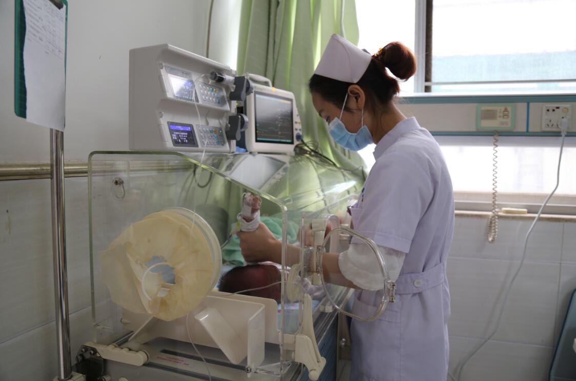 新生儿体温偏低是怎么回事,新生儿体温低有什么影响