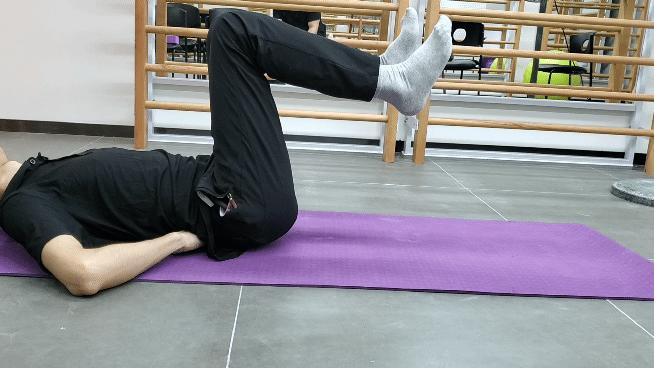 产后腰腿痛是怎么回事,产后腰腿僵硬是怎么回事