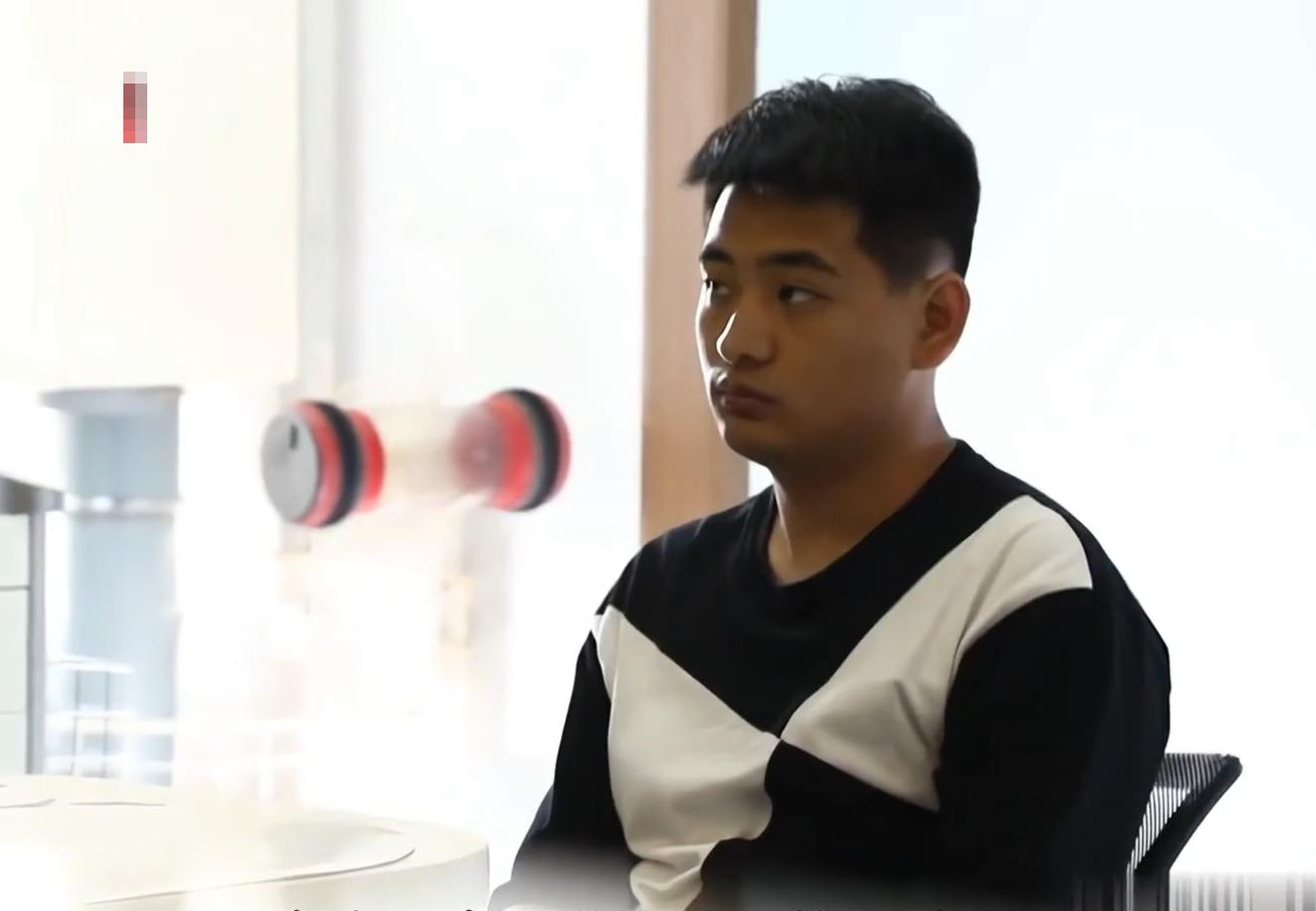 2018年,内蒙古一父亲身患绝症生命垂危,独生子力排众议割肝救父