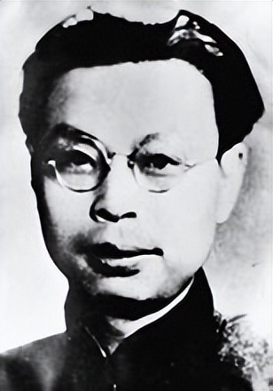 谍战剧潜伏的经典视频,有关潜伏的谍战剧有哪几部