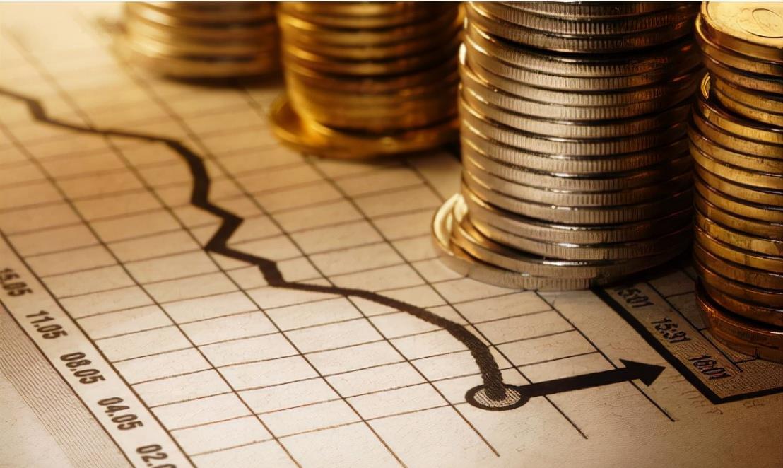 出门带保镖，一顿饭吃6万元的黄油蟹，一年亏掉丈夫100亿的人