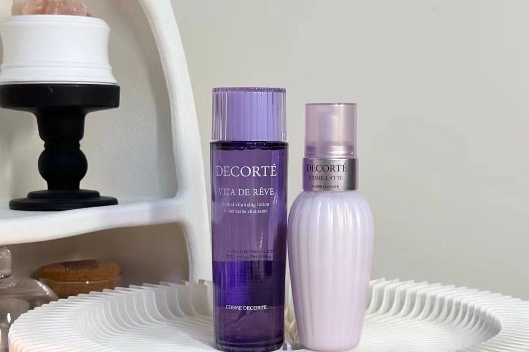 倩碧美白水乳和olay的水乳哪个好,倩碧美白水乳适合什么肤质