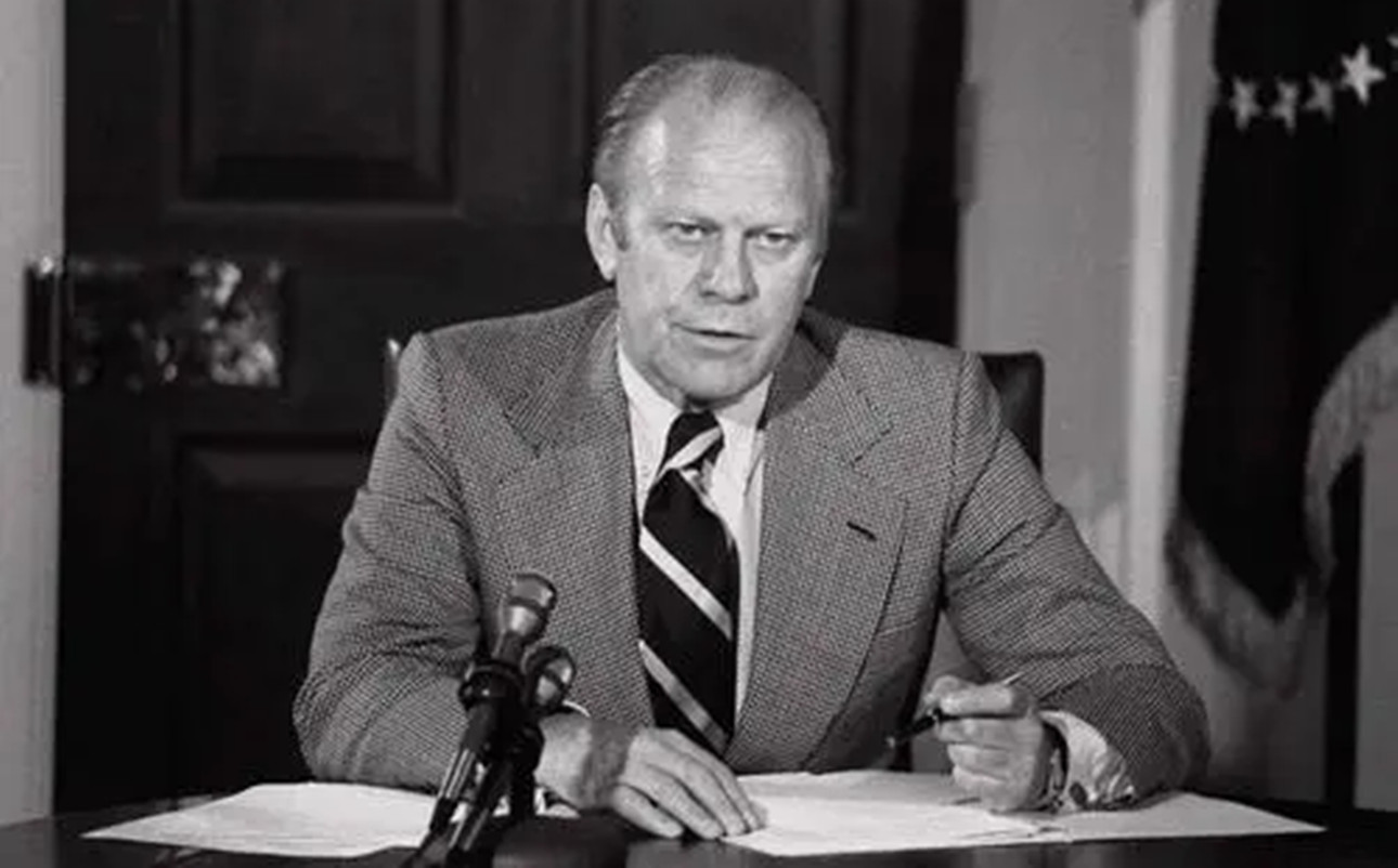 朝鲜扣押美国舰船，美军出动百架战机进逼，最后为何却选择道歉