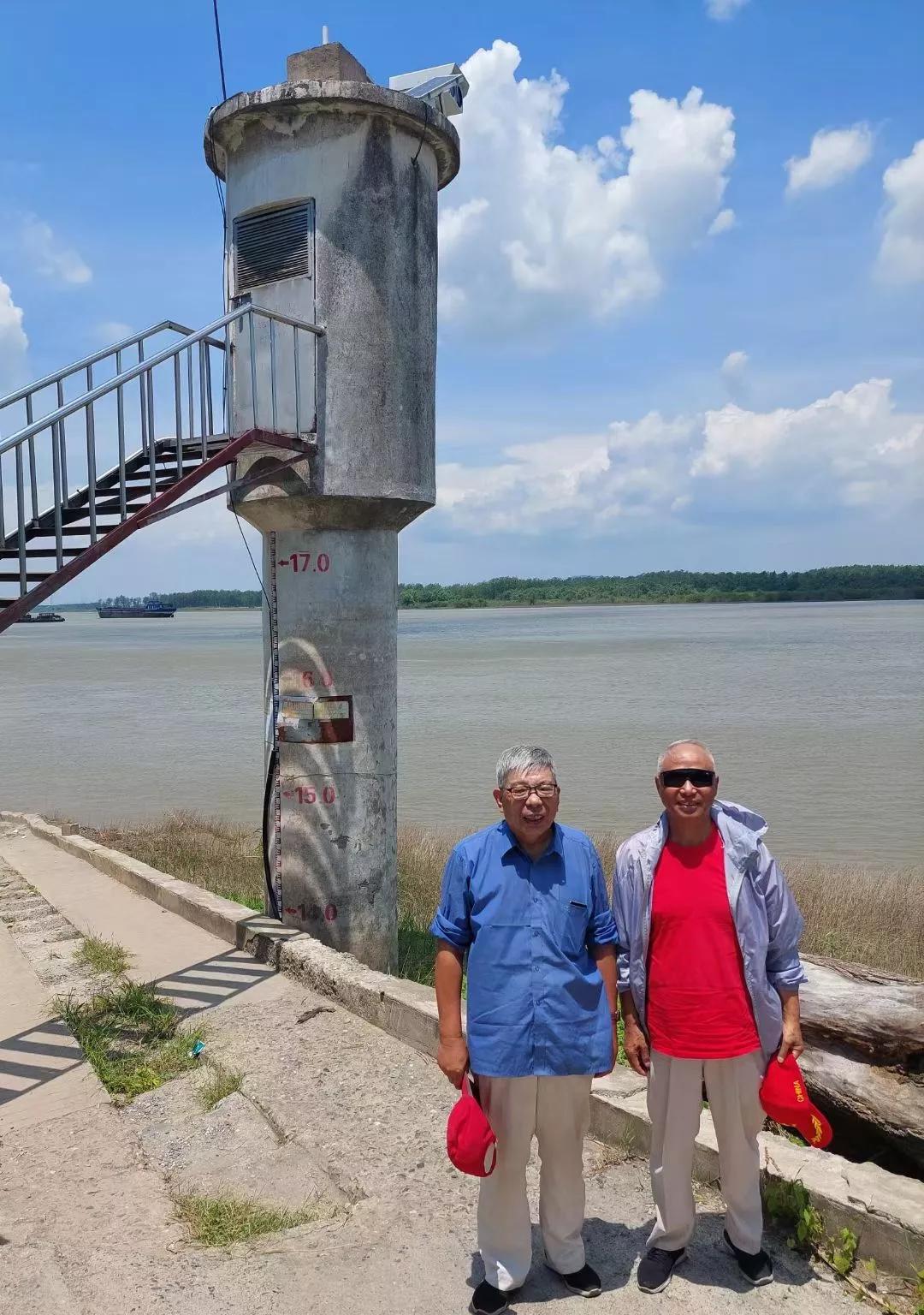 我们来到长江边池口的池州港码头怀旧