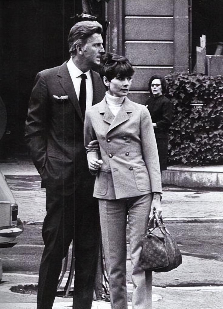 lvonthego包包中号值得入手,lv的victoire包包值得买吗