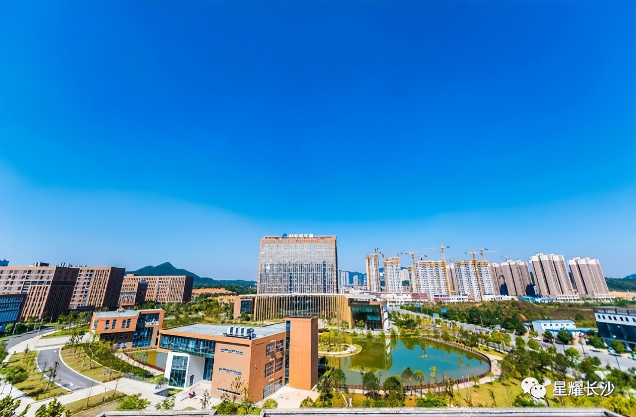 双地铁+三学校！国企低密大盘，营销中心及样板间即将开放