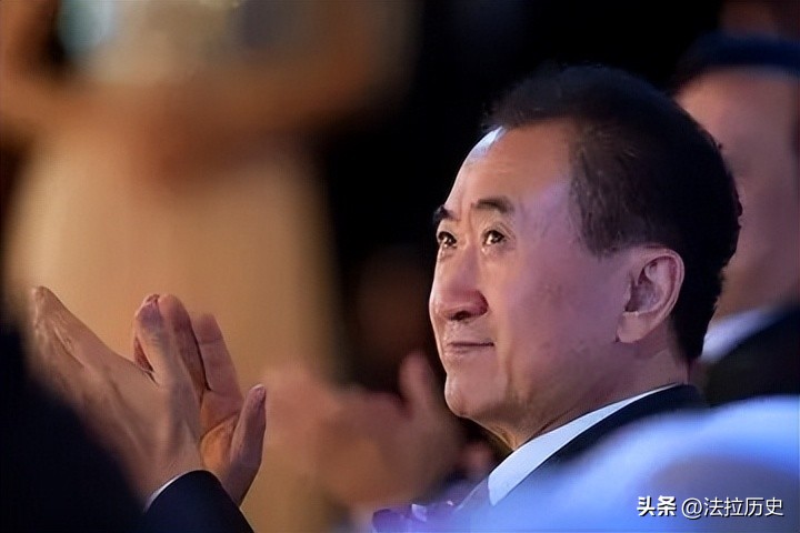 万达成恒大2.0？揭王健林隐藏*局骗**，独子王思聪因此走“不归路”