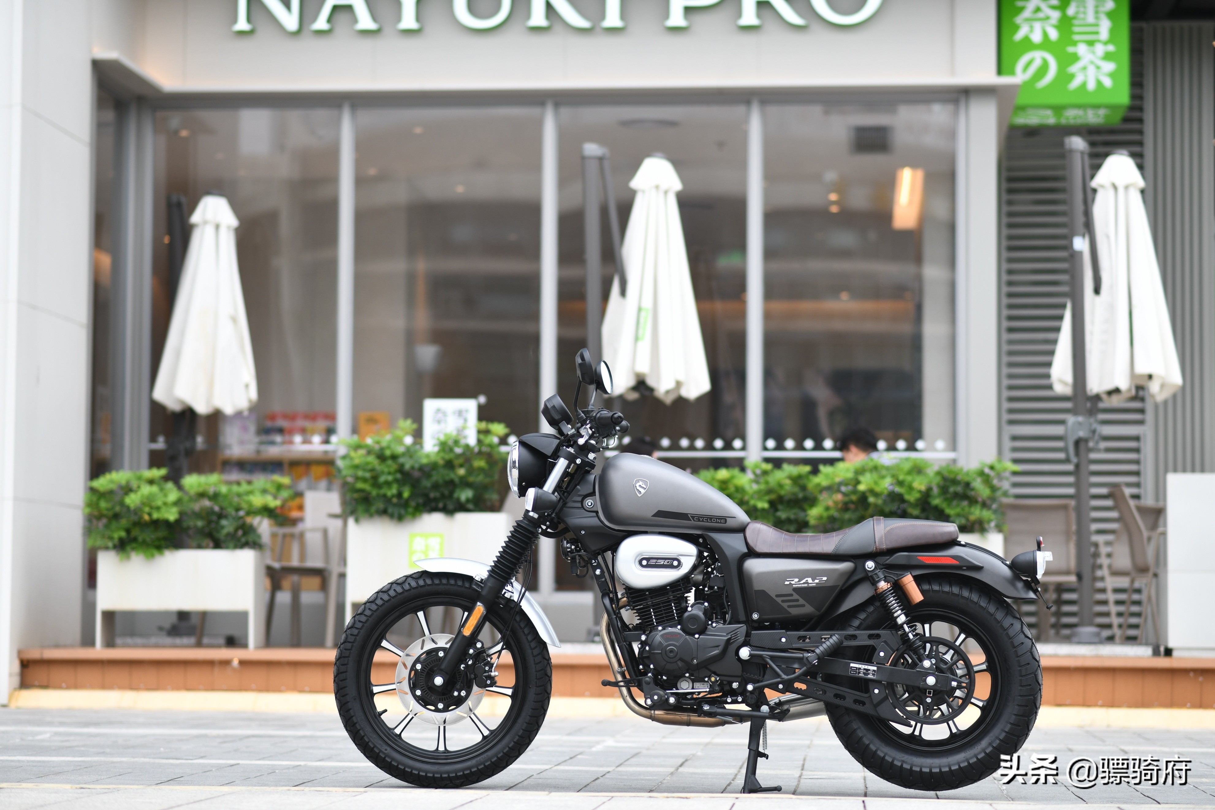 1.598万元起！皮带版RA2和300cc级别踏板车RT3S正式发布