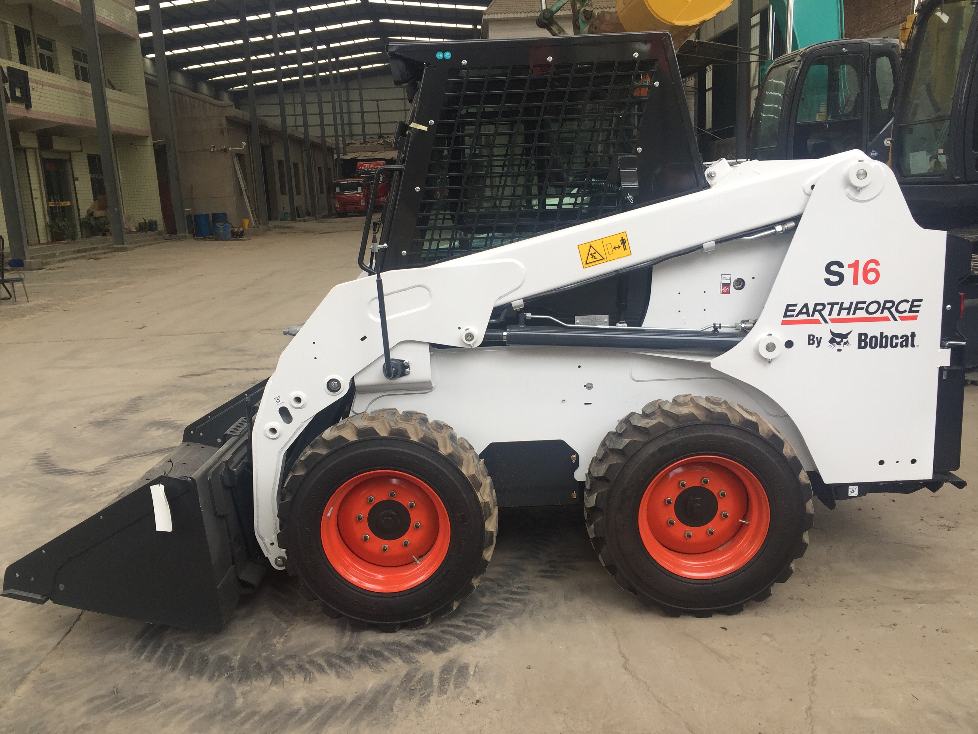 滑移装载机国外发展趋势,滑移装载机型号参数及原理