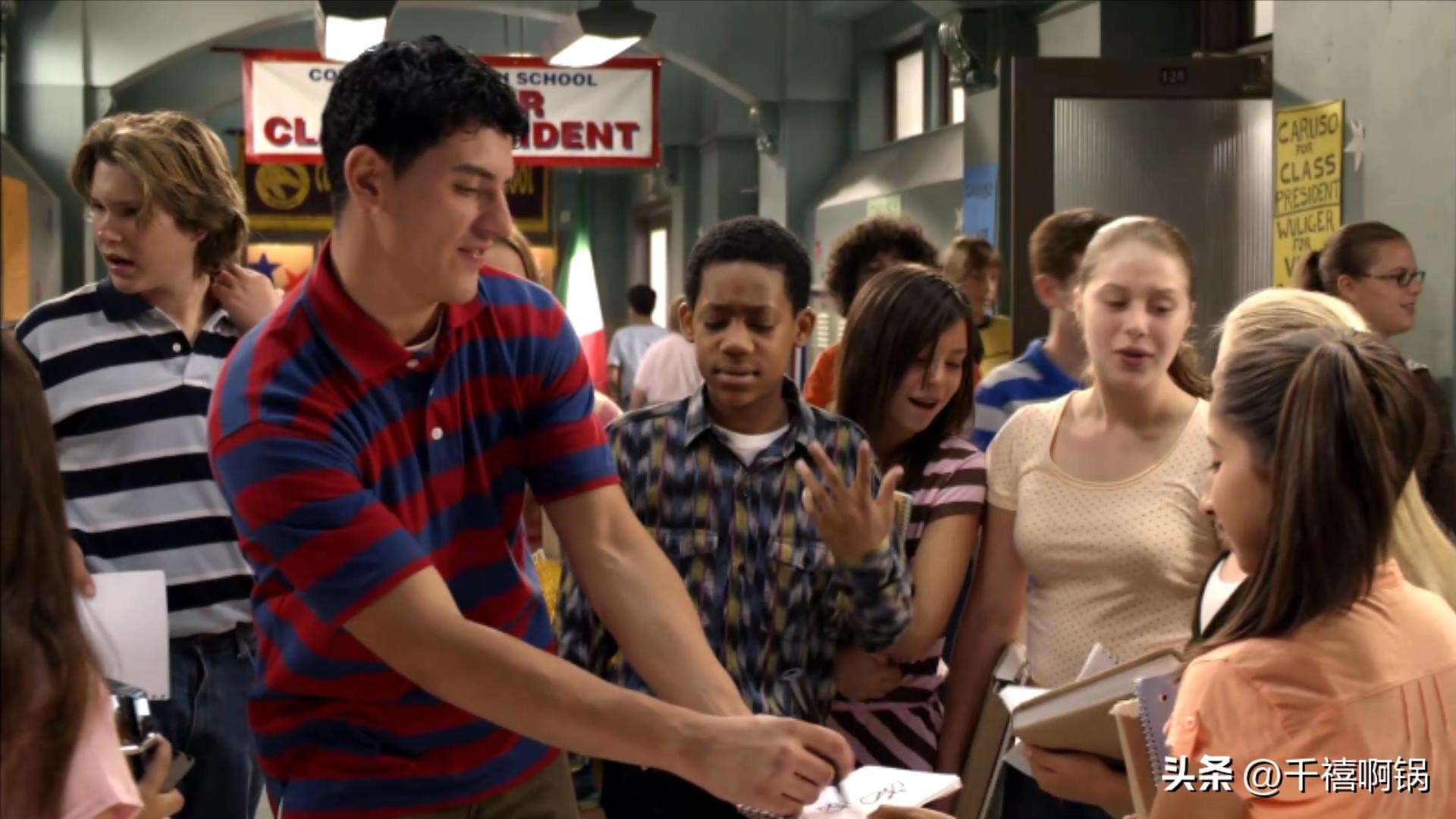 走在街上遇见强盗该怎么办?网友:当然是凉拌啊!