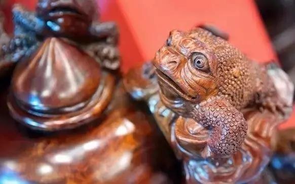 佛手雕件的寓意和象征,翡翠常见的雕件及寓意