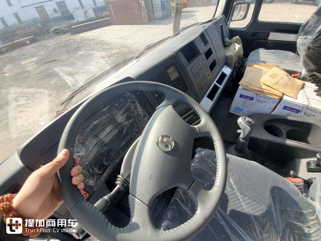陕汽后八轮载货车,陕汽德龙后八轮挂车