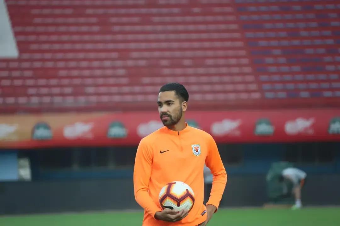 瓒崇悆杩欎竴璺殑杈涢吀鍙湁鑷繁鐭ラ亾,涓浗瓒崇悆鍞湁瓒崇悆涓嶅彲杈滆礋