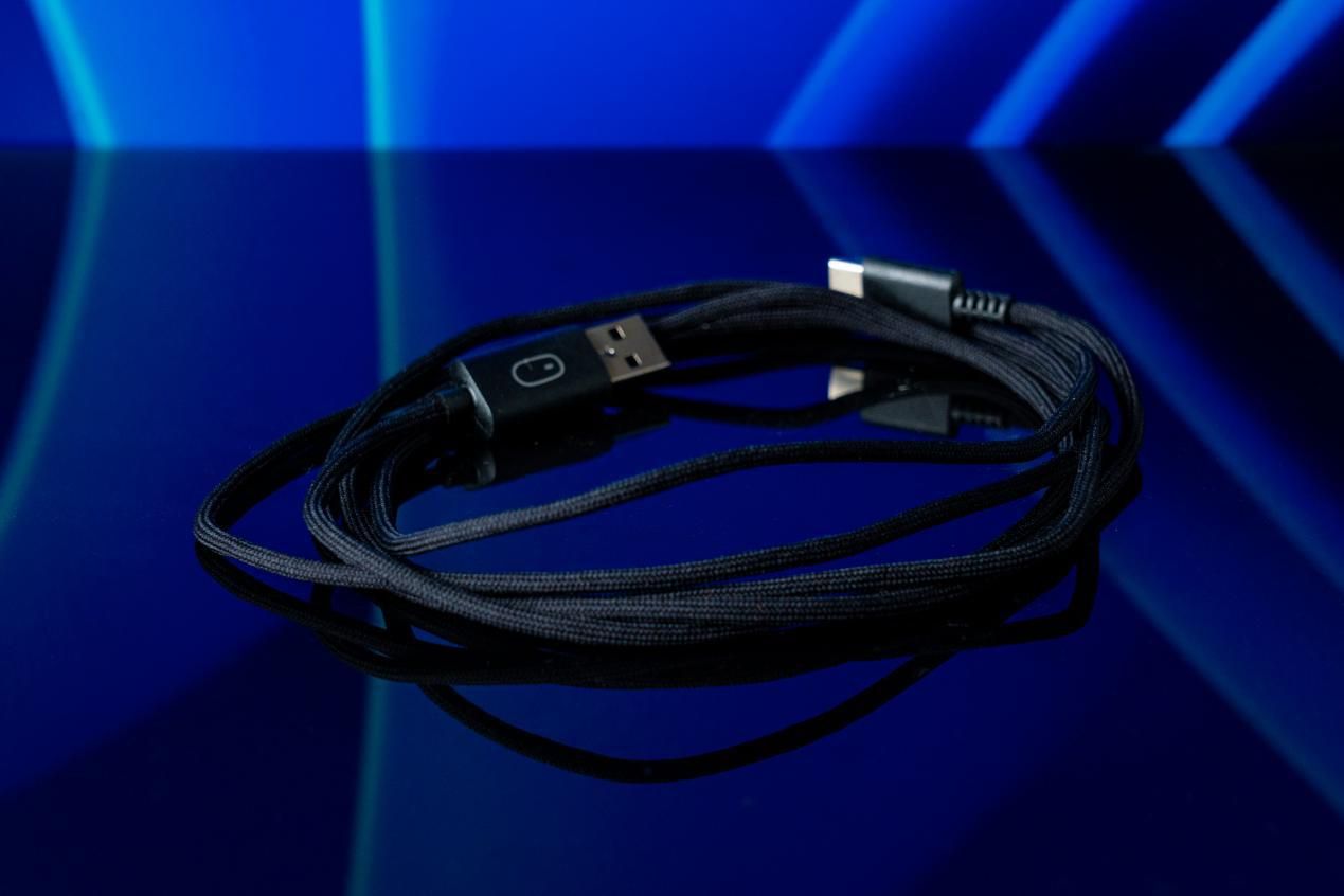 专业操控也可以很RGB冰豹KoneXPAir无线游戏鼠标体验