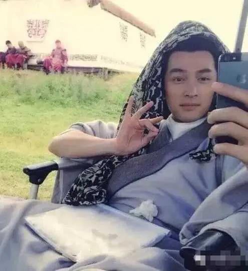 胡歌活了两千年,胡歌活得潇洒