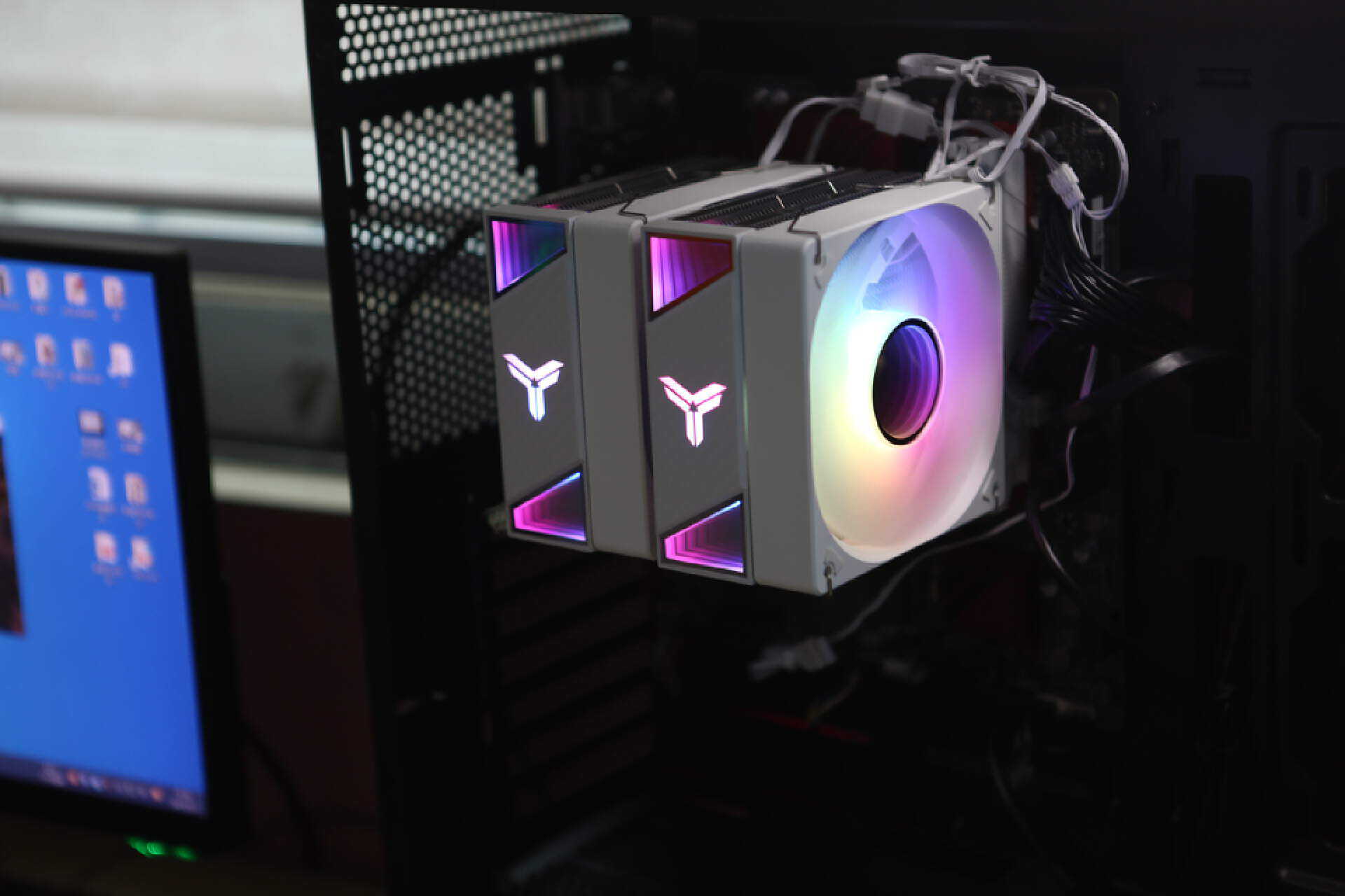 乔思伯cr1000evoargb散热器性能如何,风冷散热器能压13代cpu吗