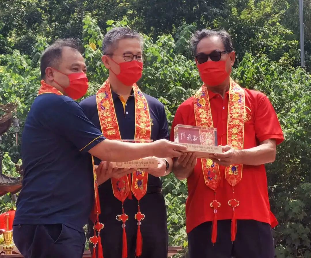 香港人为什么喜欢拜关羽,香港人为什么喜欢拜神