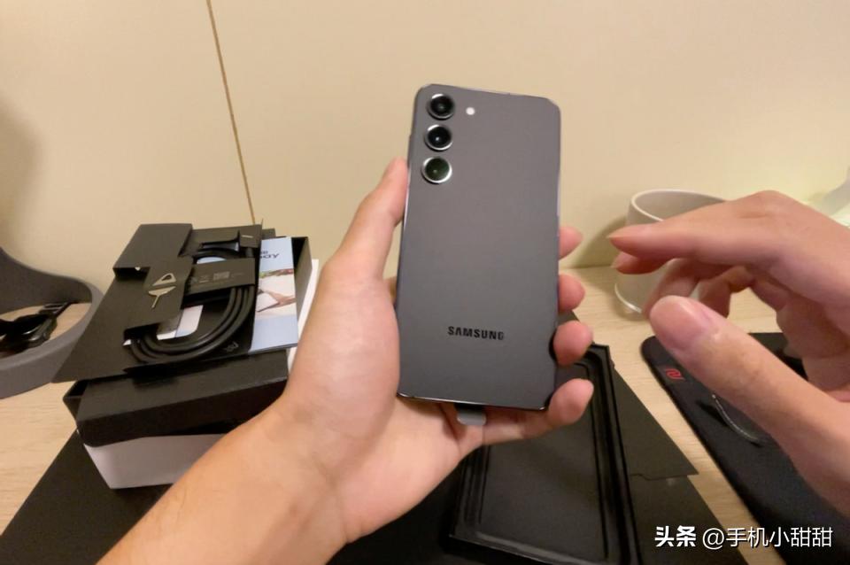 3款大牌轻旗舰机，影像能力不俗，包括三星和华为，“闭眼入”！