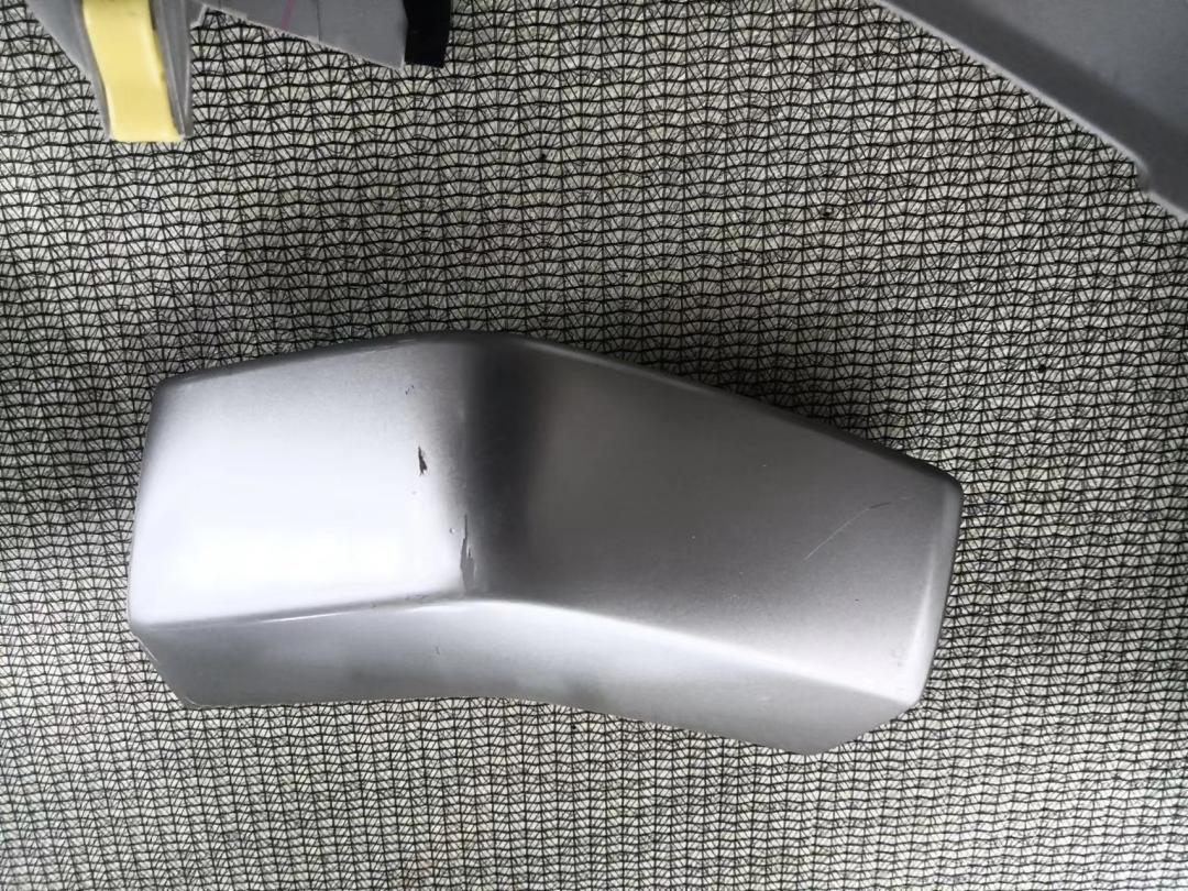 老旧丰田霸道修复,04年丰田霸道翻新改造全过程