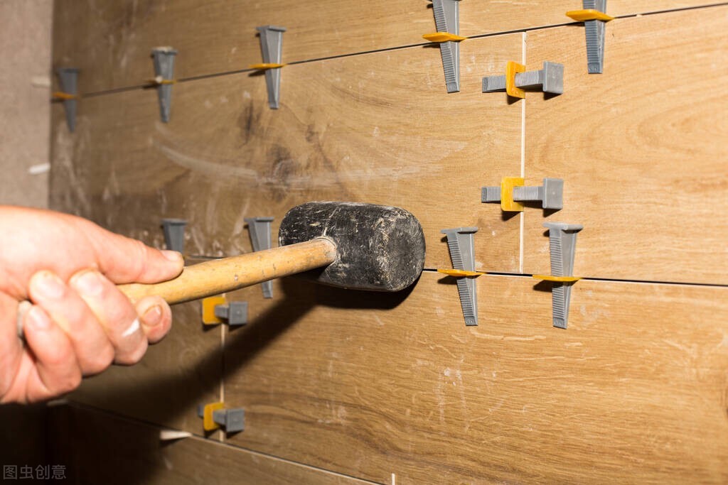 楼上噪音上门提醒不料被报复,怎么有效发消息警告楼上噪音