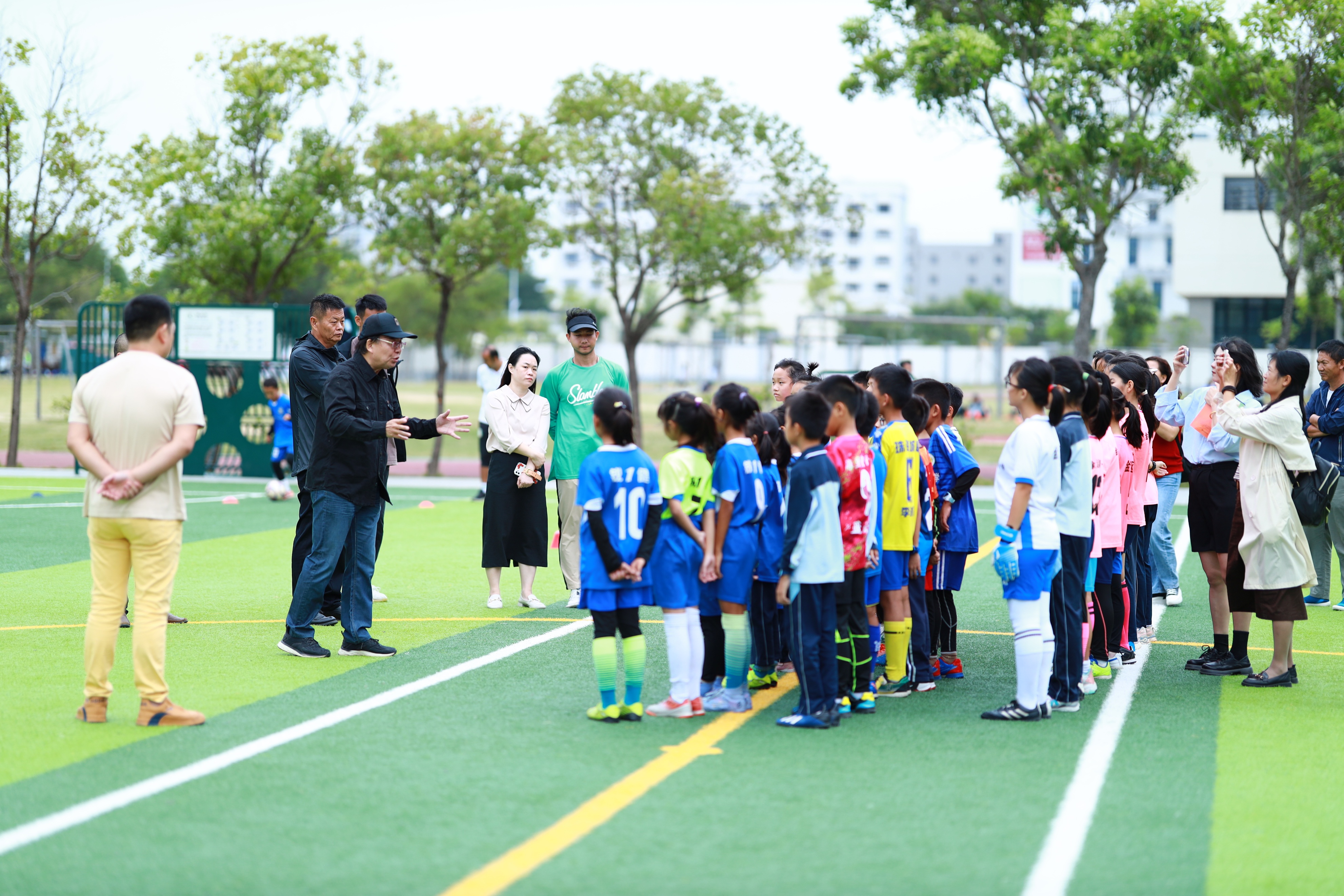 韩乔生足球经典口误,足球搞笑解说韩乔生