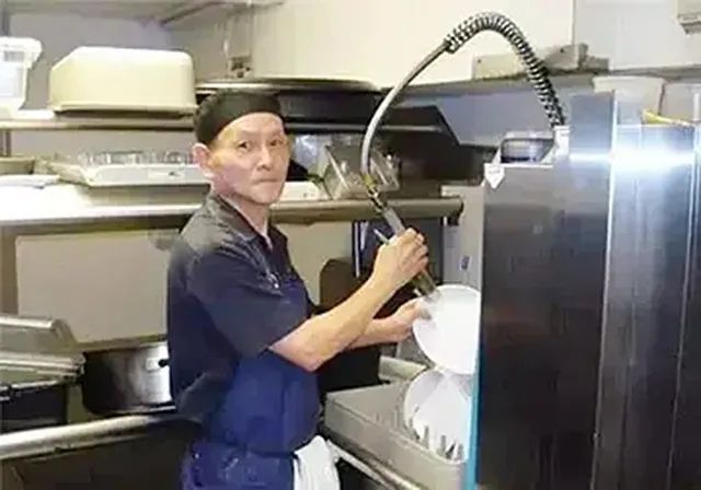 在日本打工的丁尚斌后来怎么样了,日本打工的丁尚彪现状