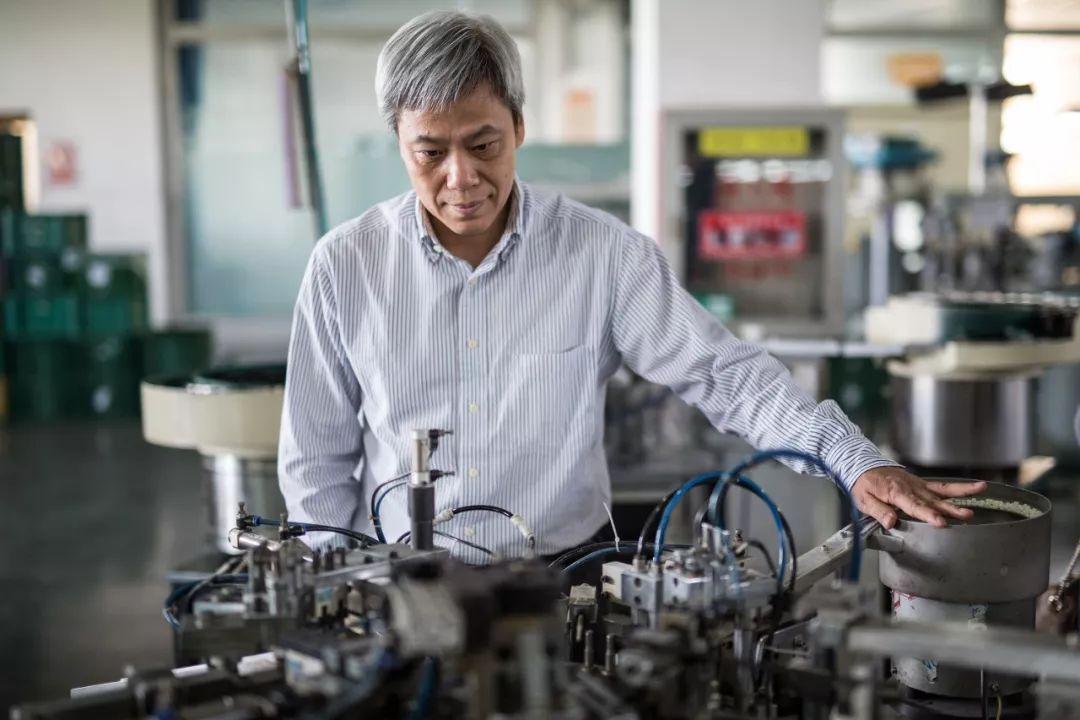 晨光是如何打败真彩的,晨光为什么能打败真彩