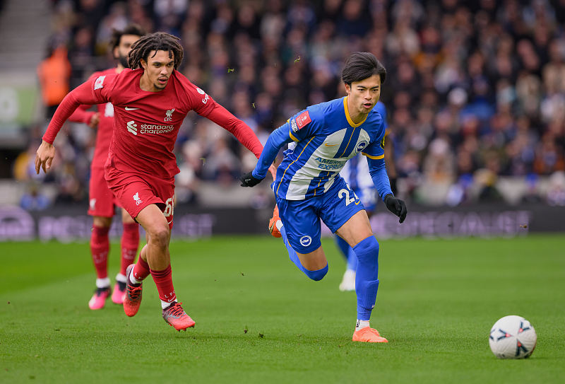 亚洲新王？名记证实，曼联阿森纳有意“三球王”！若转会必破纪录