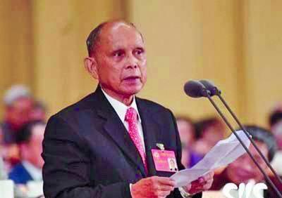 霍英东有10个儿子，为何将三分之二的遗产，给了大房的3个儿子？