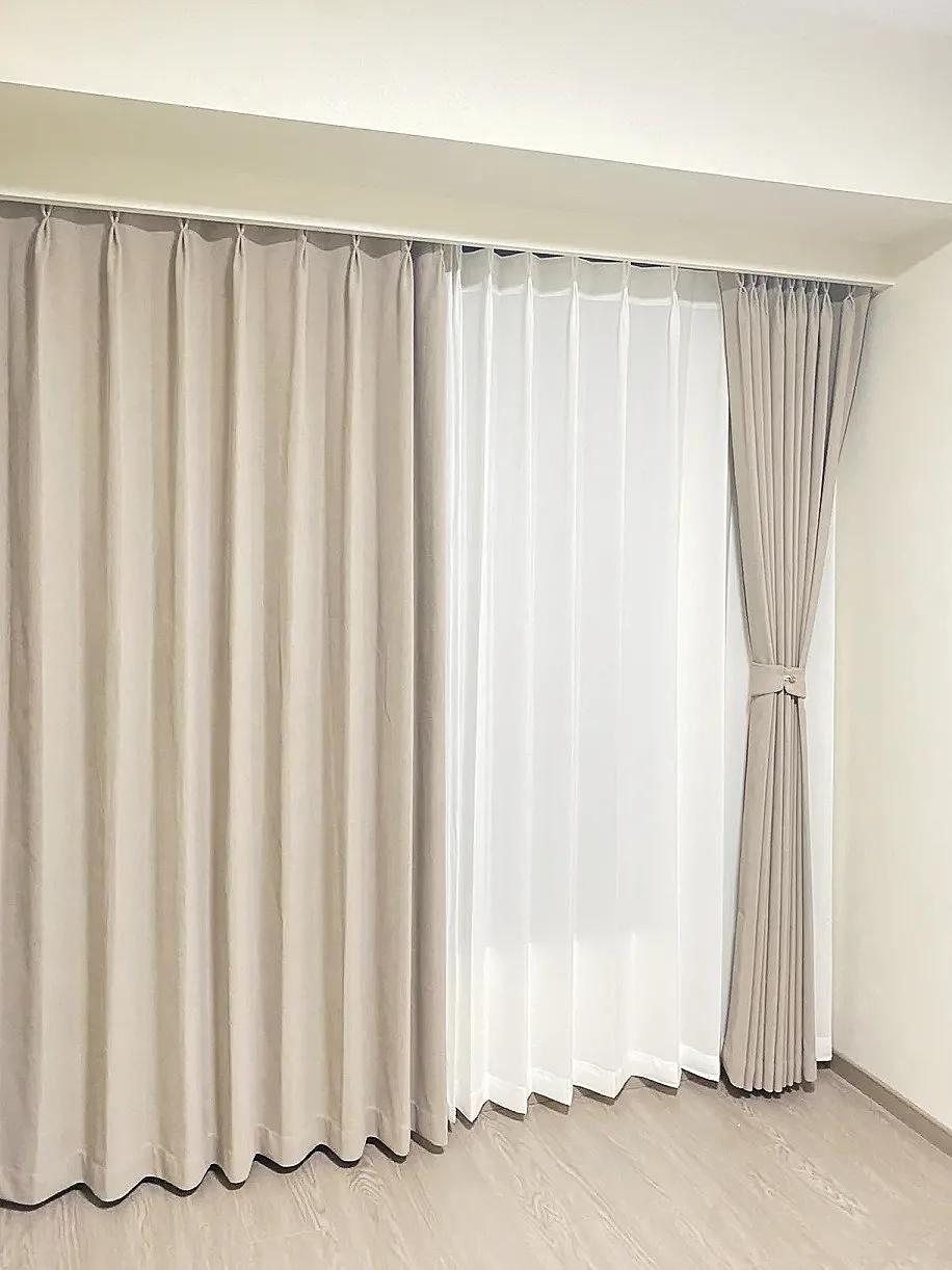 2米单片窗帘挂出来效果,怎么把窗帘挂在2个轨道上