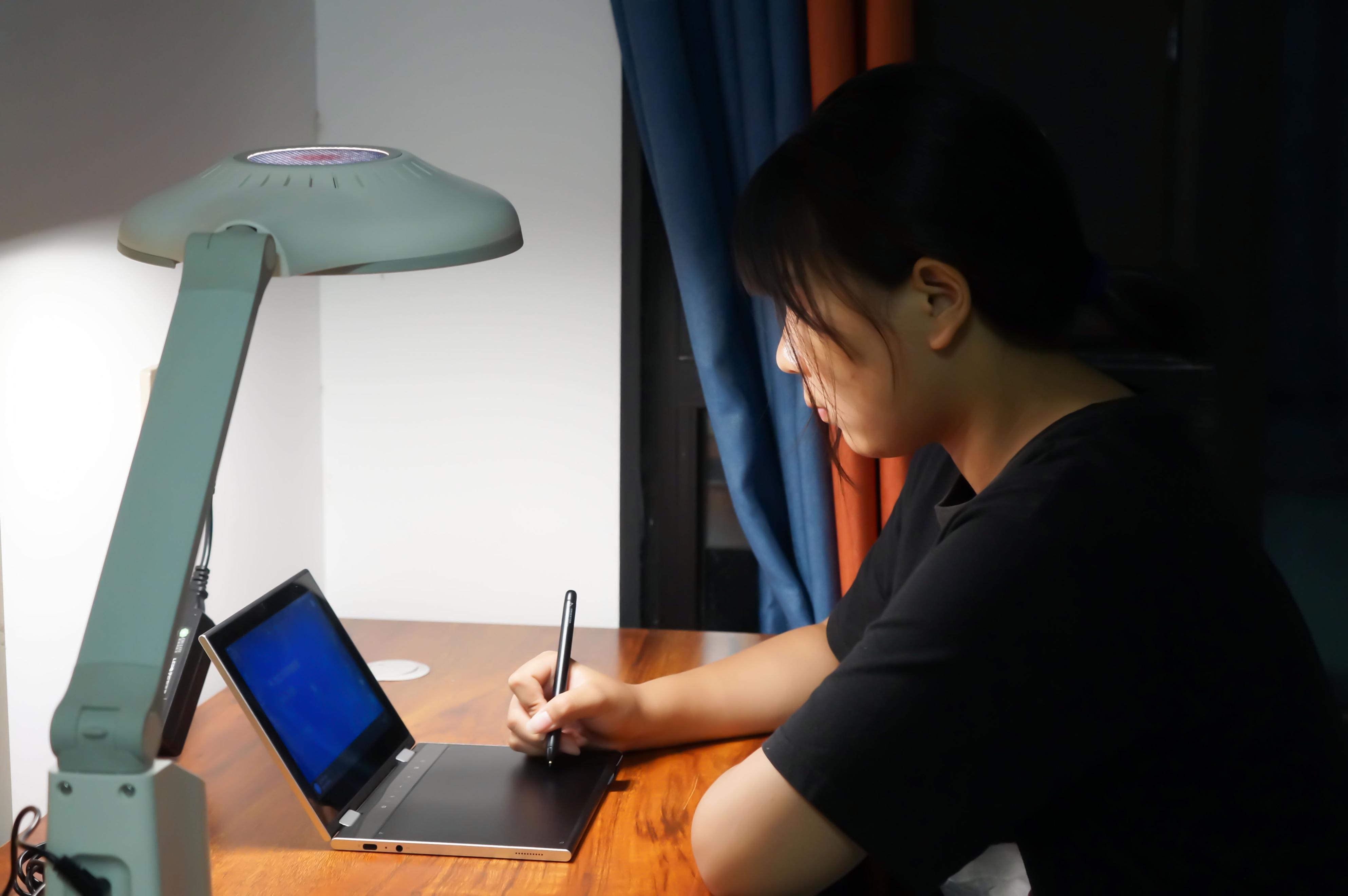 世界公认的十大护眼灯,真正的LED护眼灯