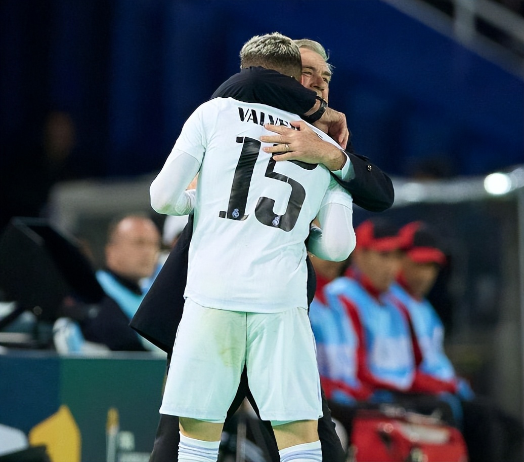 15-16皇马夺冠之路,皇马5分夺冠视频