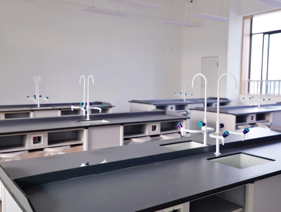 新津石笋街小学是挂名还是分校,石笋街小学新津分校待遇怎么样