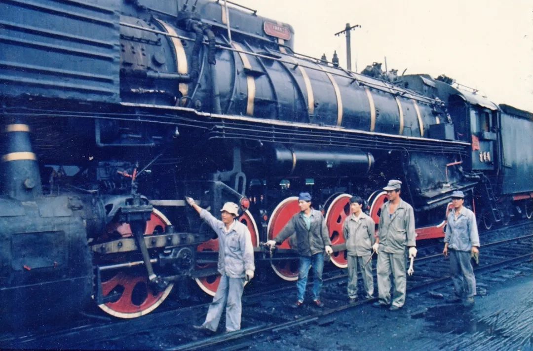 火车司机晚上的生活,火车司机的一天