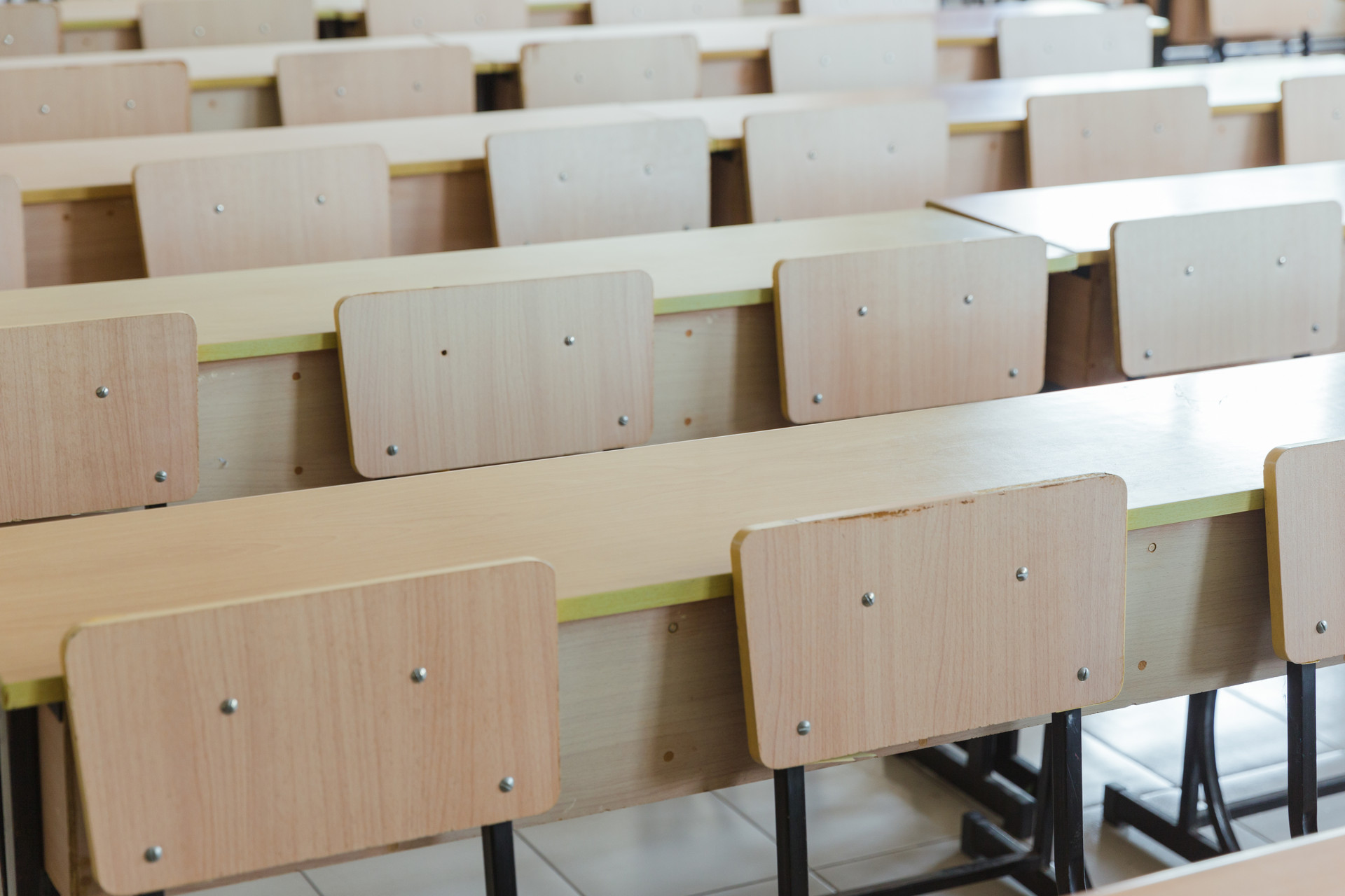 怎么区分学历是自考的,自考没有学籍成考有学籍哪个更好