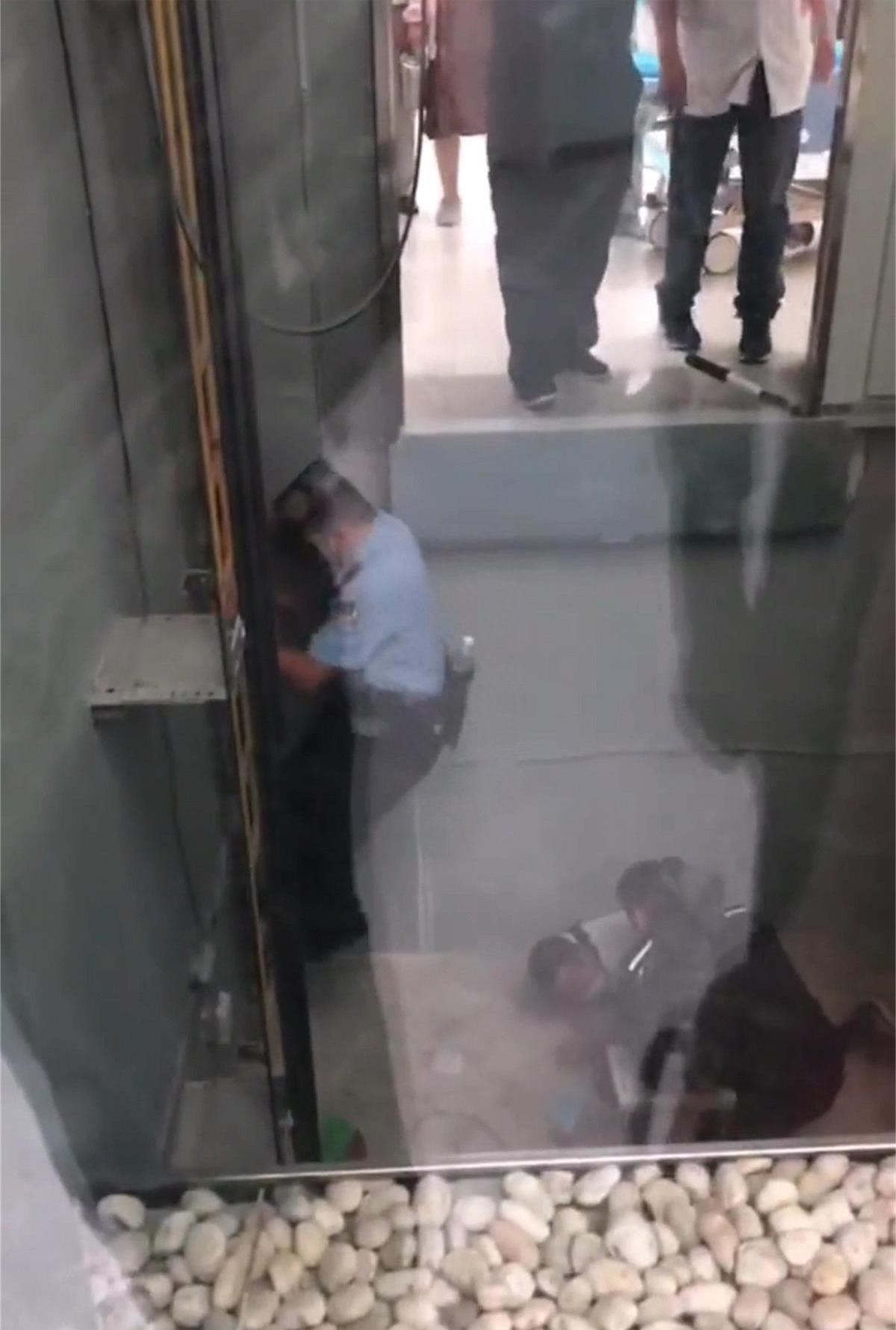 长沙电梯坠落事件,长沙电梯出事事件