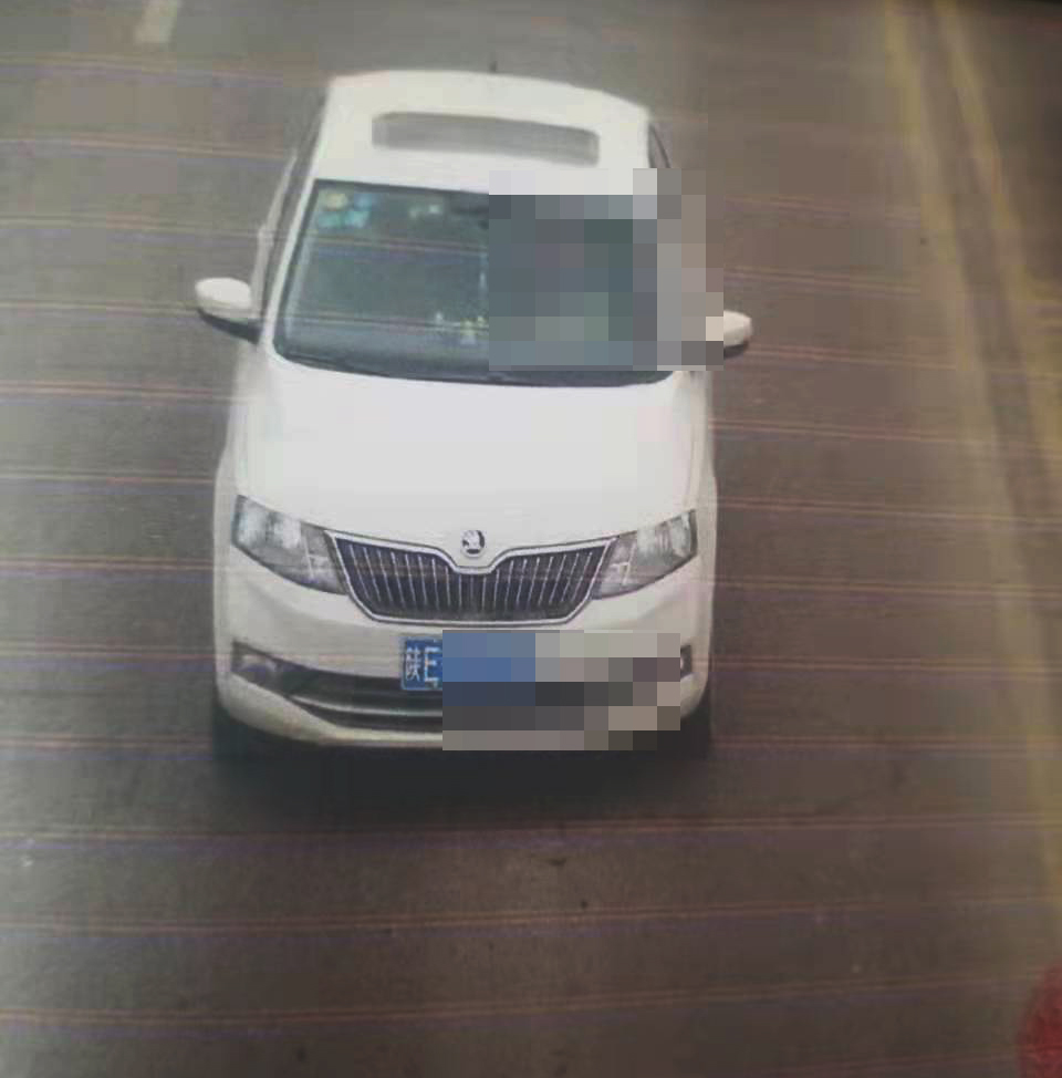 逾期未检验被预警无证司机受罚,驾驶证显示逾期未审验违法未处理