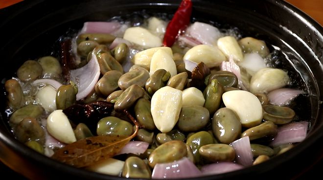 家有一老如有一宝各种投喂,老人一日三餐营养搭配