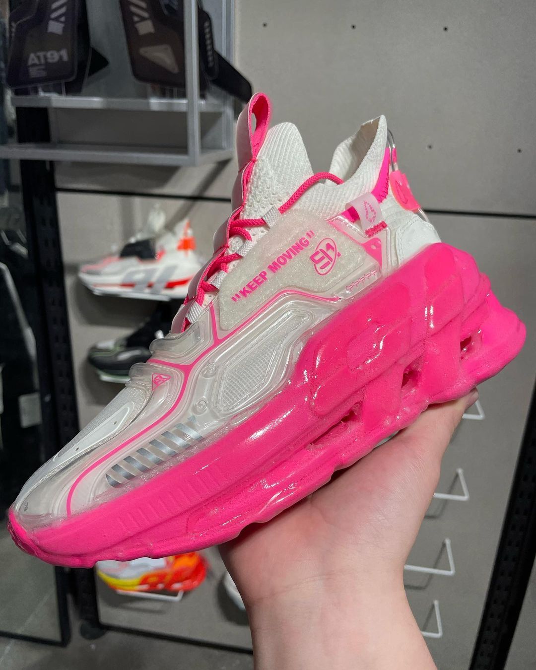 谷爱凌同款跑鞋,安踏冠军跑鞋2代pro谷爱凌配色