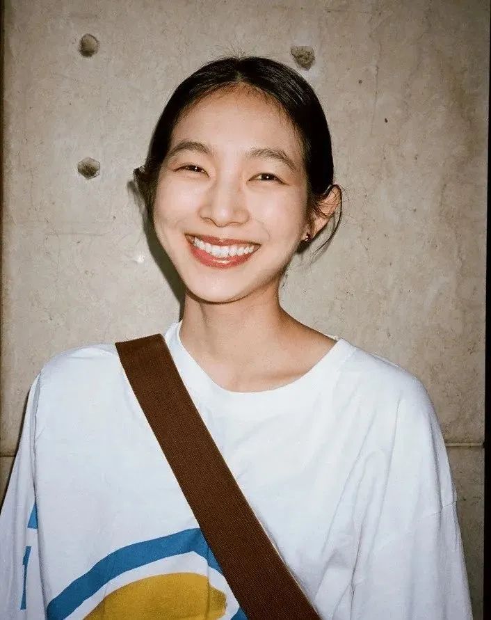 时尚博主的19件夏季日常穿搭look,这位博主的减龄穿搭值得学习